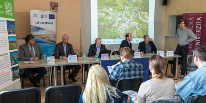 Unikátní technologii na odstranění pesticidů z drenážních vod ověří Technická univerzita v Liberci ve spolupráci se státním podnikem DIAMO na výsypce lomu Hájek na Karlovarsku